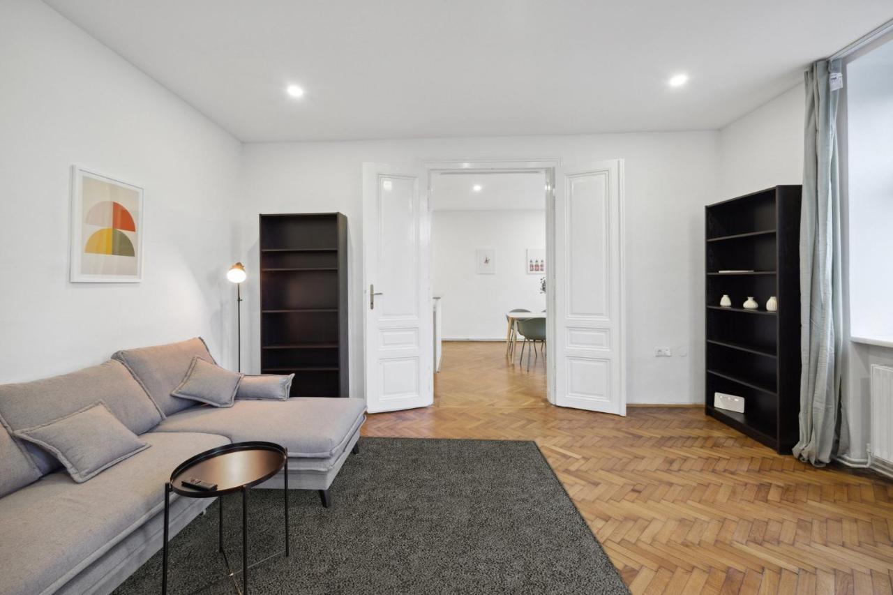 Big Spacious Central Apartment In Wien Eksteriør billede